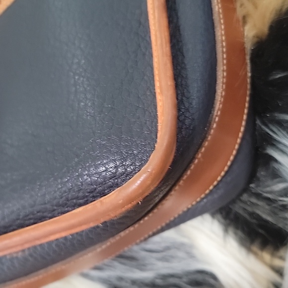 VINTAGE DONNEY AND BOURKE HANDBAG - Picture 11 of 14